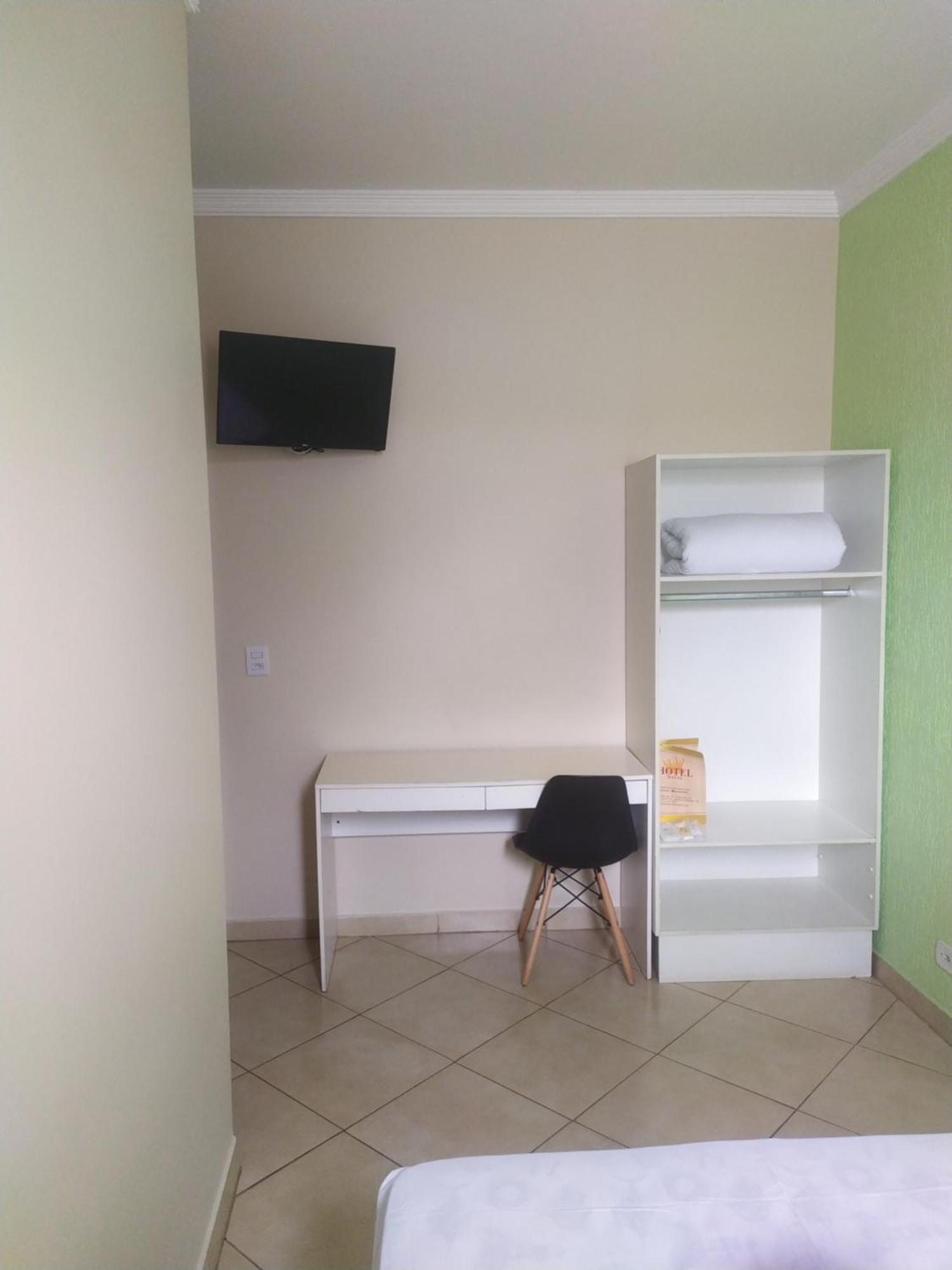 Hotel Dayse Santana de Parnaíba Szoba fotó